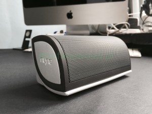 głośnik przenośny Nyne Mini Bluetooth AUX in /etui